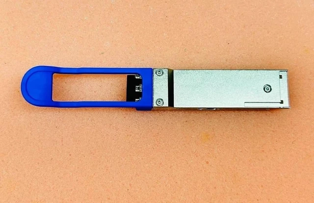 Alt view image 2 of 4 - QSFP-40GBase-LR4 Transceiver Module for Finisar FTL4C1QE3C