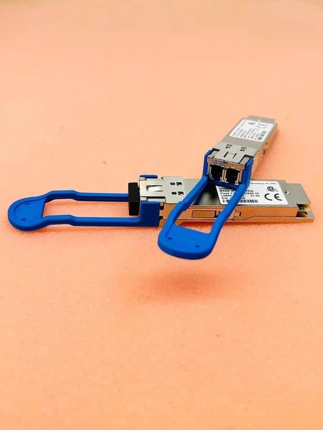 Alt view image 3 of 4 - QSFP-40GBase-LR4 Transceiver Module for Finisar FTL4C1QE3C