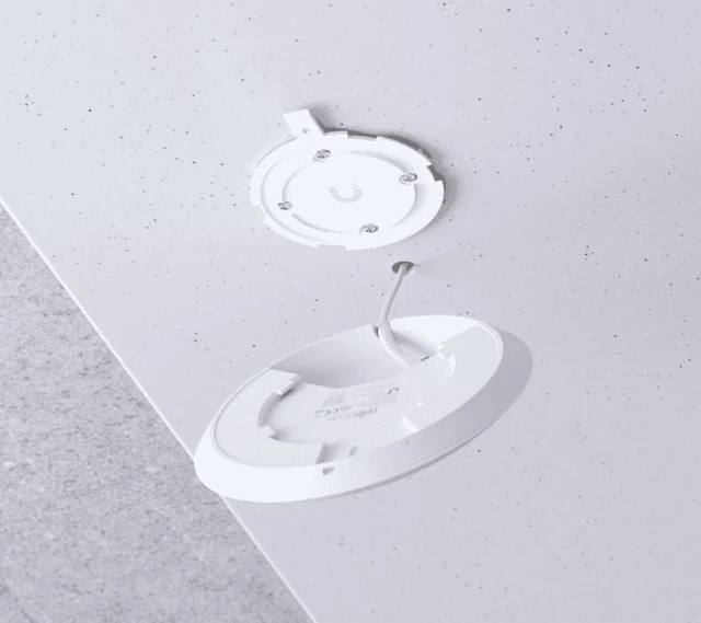 Alt view image 3 of 4 - Ubiquiti U6+ AP WiFi6 1xGbE PoE 2x2 Dual