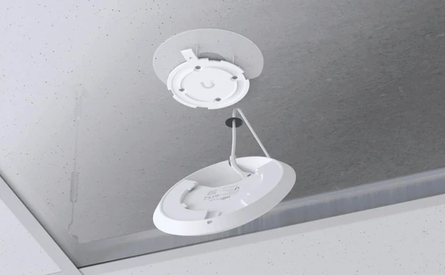 Alt view image 4 of 4 - Ubiquiti U6+ AP WiFi6 1xGbE PoE 2x2 Dual