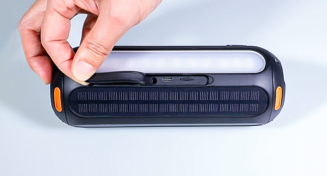 Magnetic Bluetooth Speaker