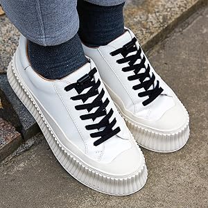  Tieless laces