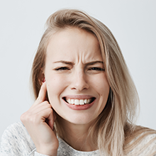 This ear cleaner removes earwax blockages that may cause hearing loss, tinnitus, and vertigo.