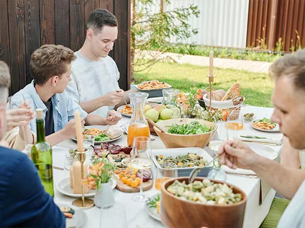 Gravity Electric Salt and Pepper Grinder Set