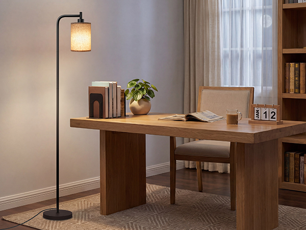 FLOOR LAMP