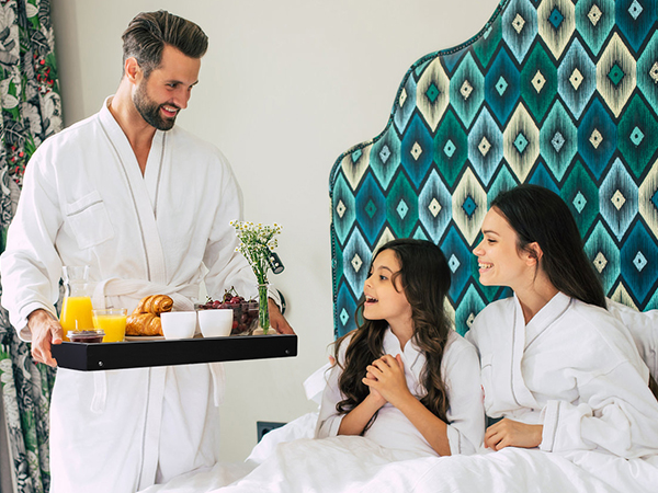 Folding breakfast tray table 