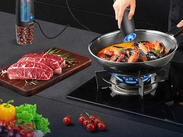 Electric Pepper and Salt Grinder Set