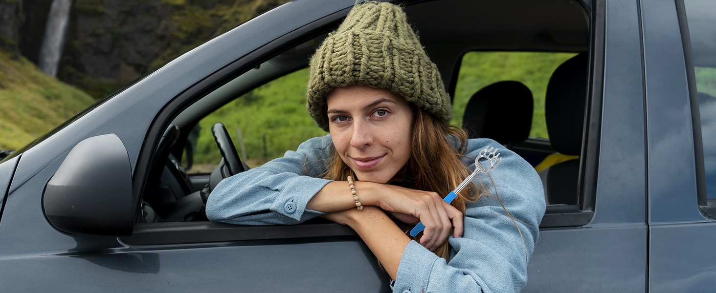 telescoping back scratcher