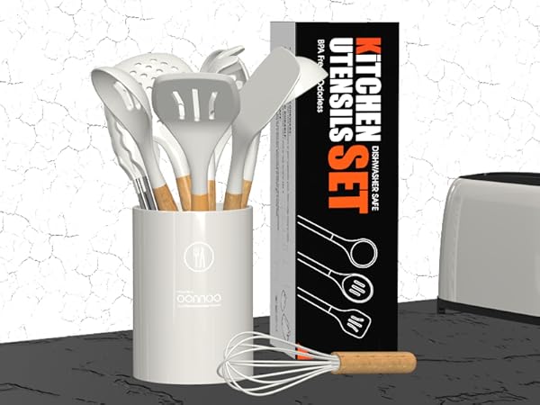 Khaki utensils