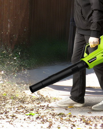 Lightweight leaf Blowers
