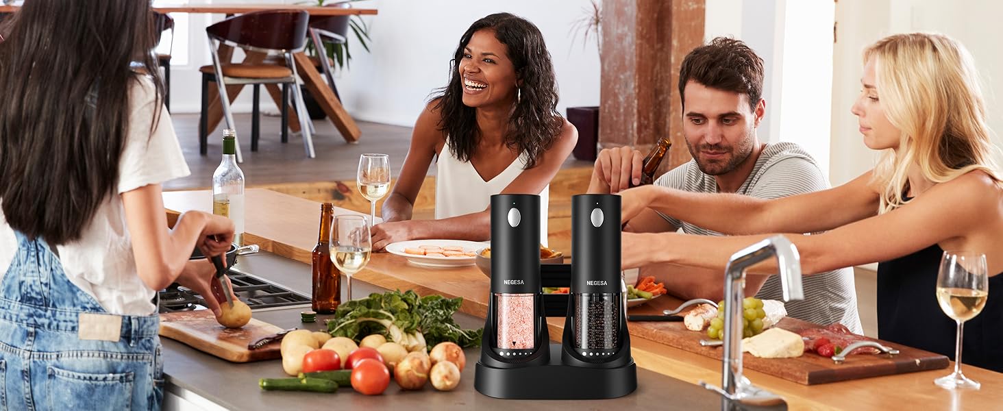 salt and pepper grinder set
