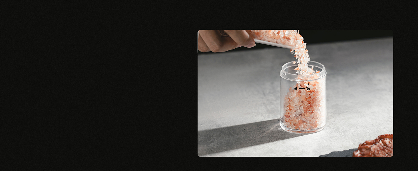 Salt and pepper grinder set