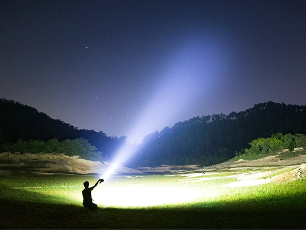 led flashlight rechargeable