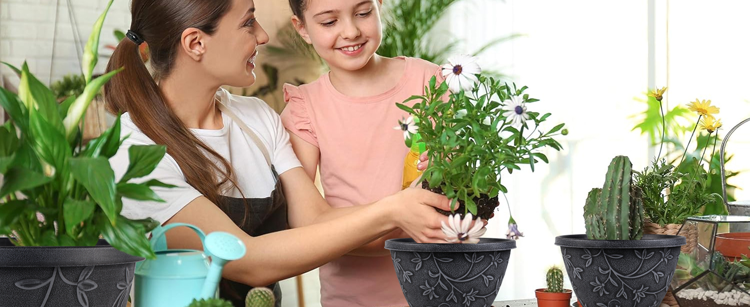 Plastic Plant Pots with Drainage Hole