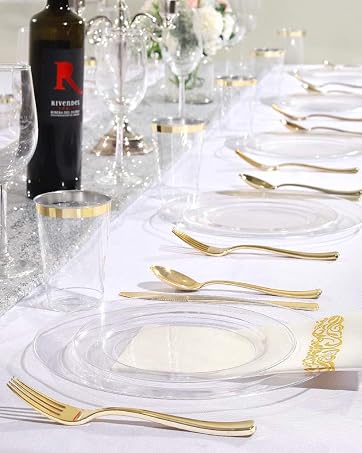 clear plastic plates