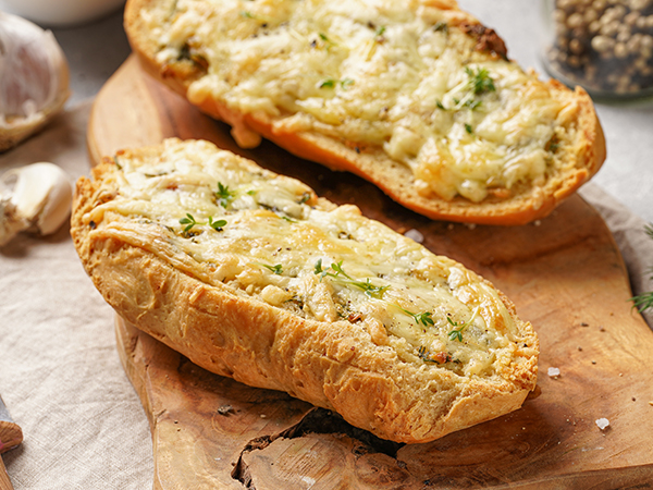 GARLIC CHEESE BREAD