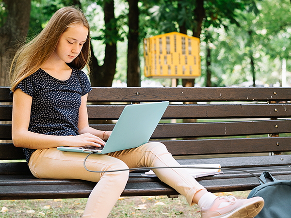 USB C Cable 3.2 240W fast charging high speed 20gbps data transfer 4k usb type-c monitor cable