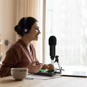 B0B321PJZZ-pyle-portable-bluetooth-live-broadcast-sound-card-pro-5th-banner-image-001