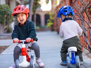 Adjustable handle height to support a growing child