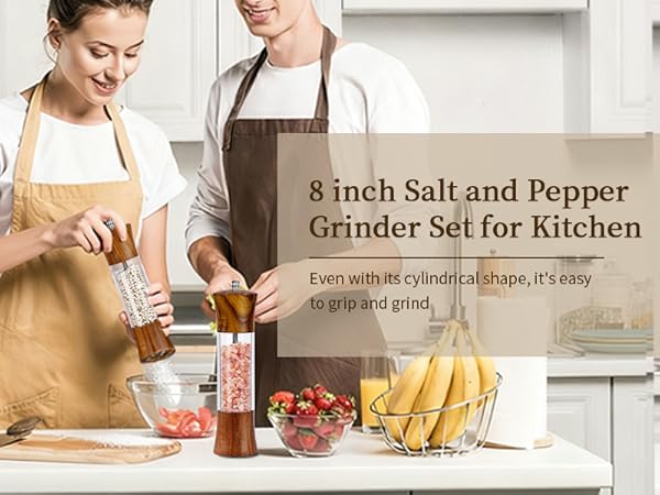 salt and pepper mill set