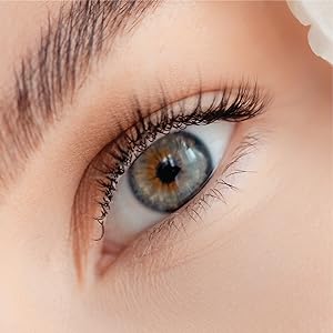 natural looking false eyelashes