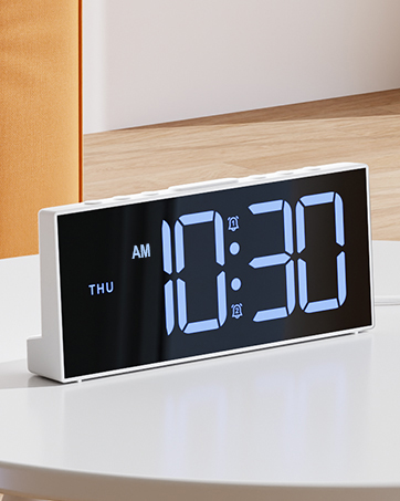 plug in clock