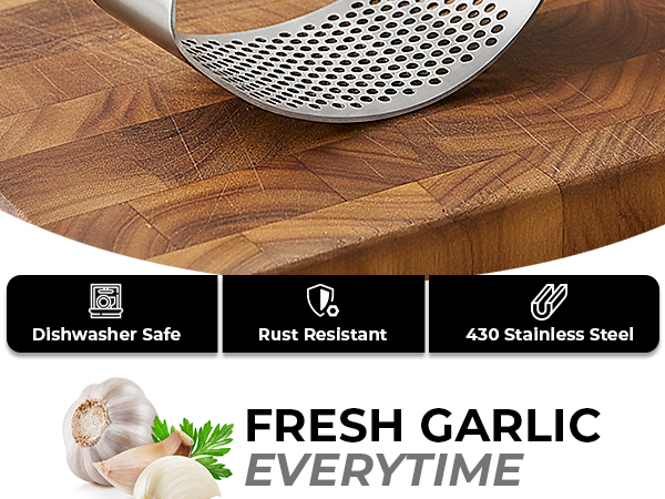 Garlic press rocker made of 304 stainless steel with comfortable non-slip handle.
