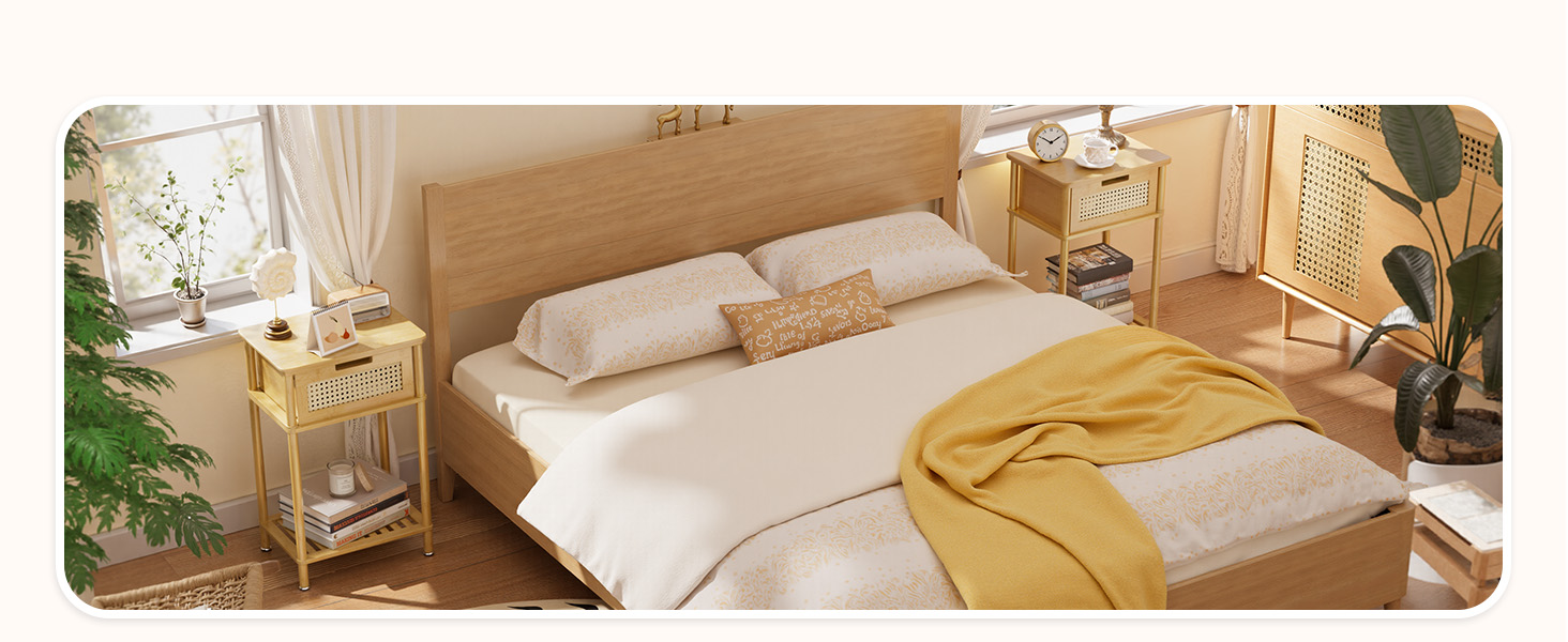 End Table with Solid Bamboo Legs for Bedroom