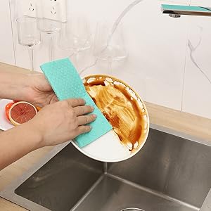 Washing dishes with swedish dish cloths