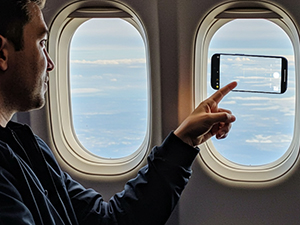 vacuum magnetic phone holder