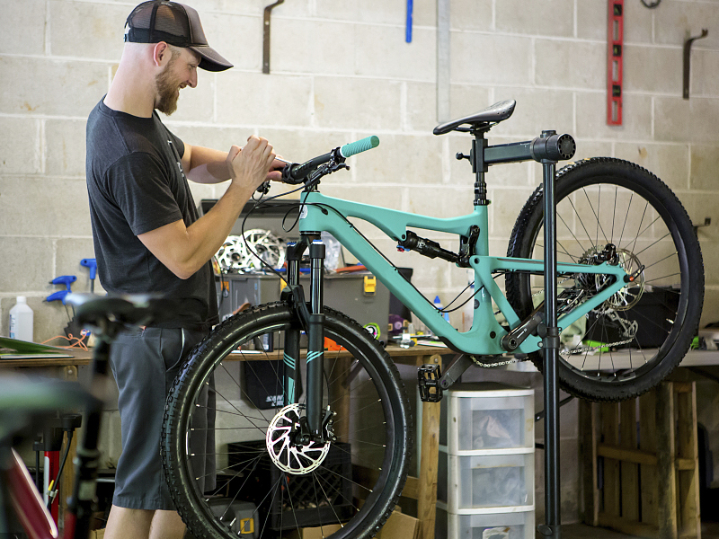 Metal Outlet Mountable