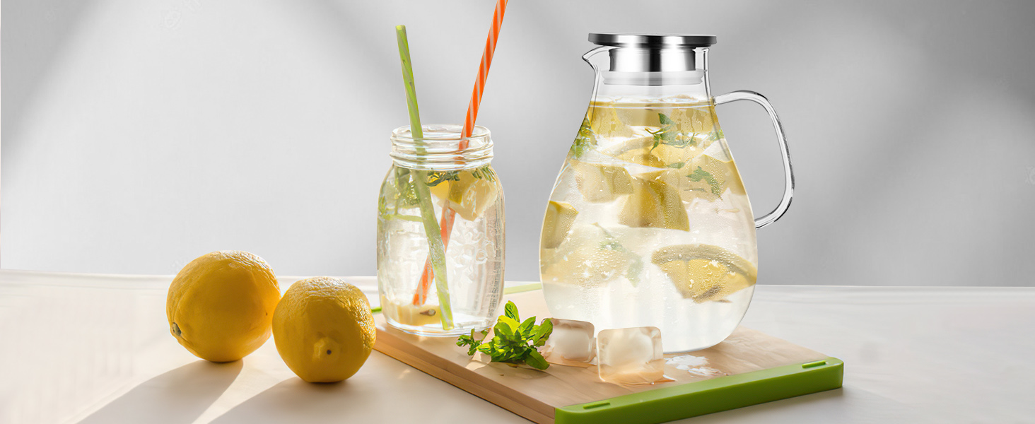pitcher with lid