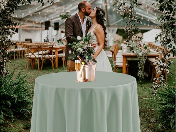 round table cloth