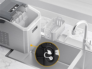 Bottom drain hole of ice maker