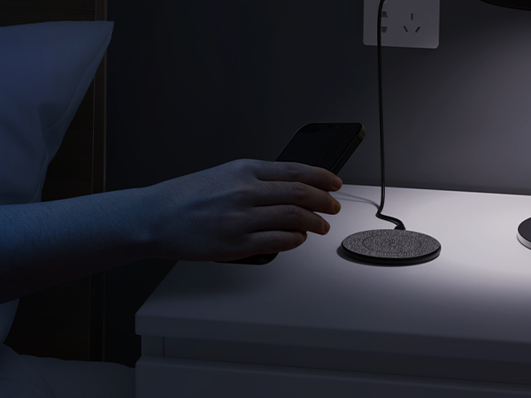 WIRELESS CHARGER IPHONE