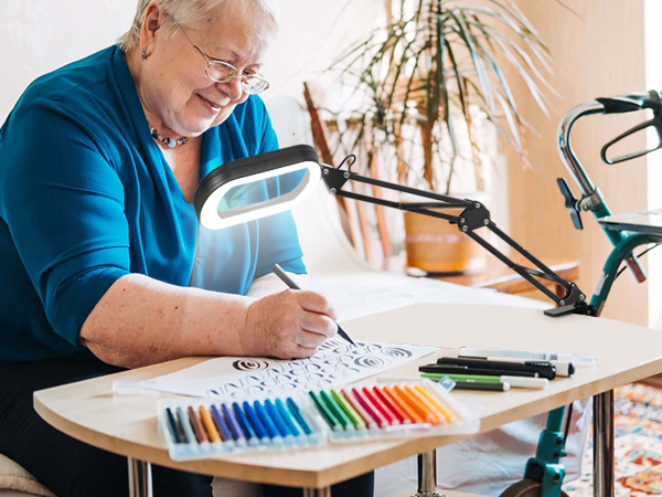 painting magnifying glass with light