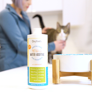 Even finicky felines will love this cat mouthwash. It’s tasteless and odorless to outsmart them!