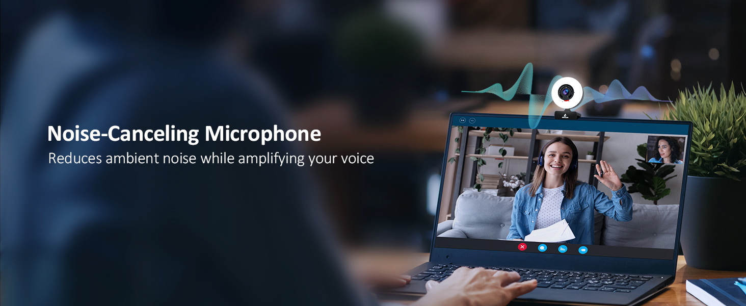 A girl is using the N960E webcam video, the noise reduction microphone reduces environmental noise.