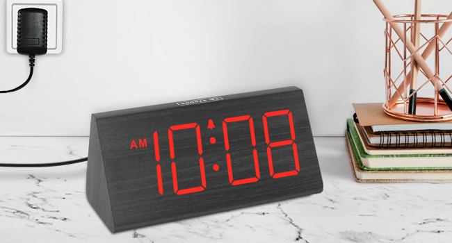 alarm clock plug in