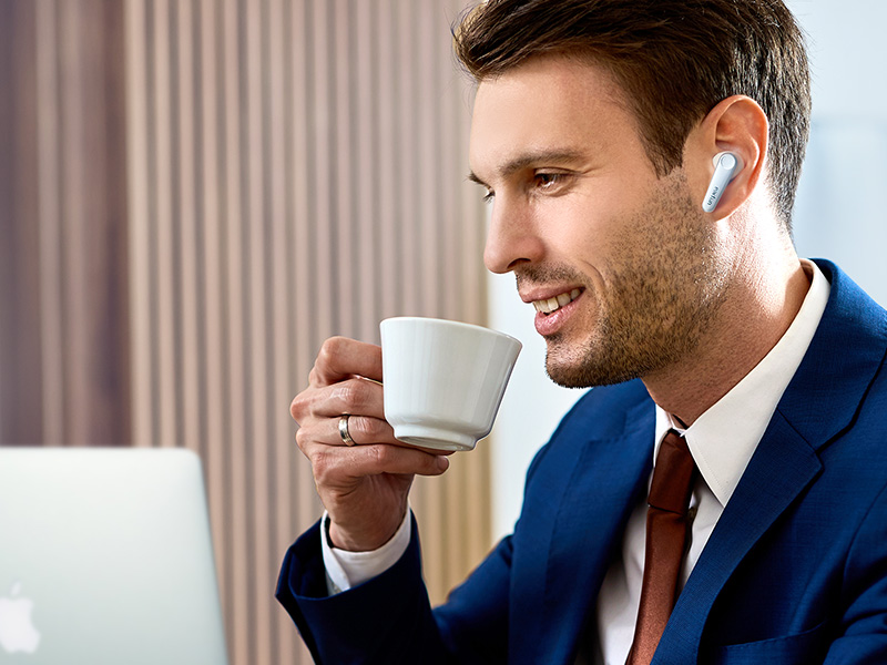 noise cancelling earbuds
