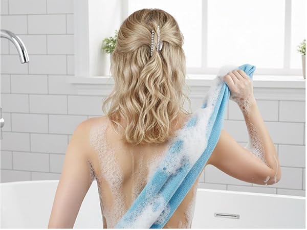 35-inch length design ensures you can easily reach every area of your body, including your back