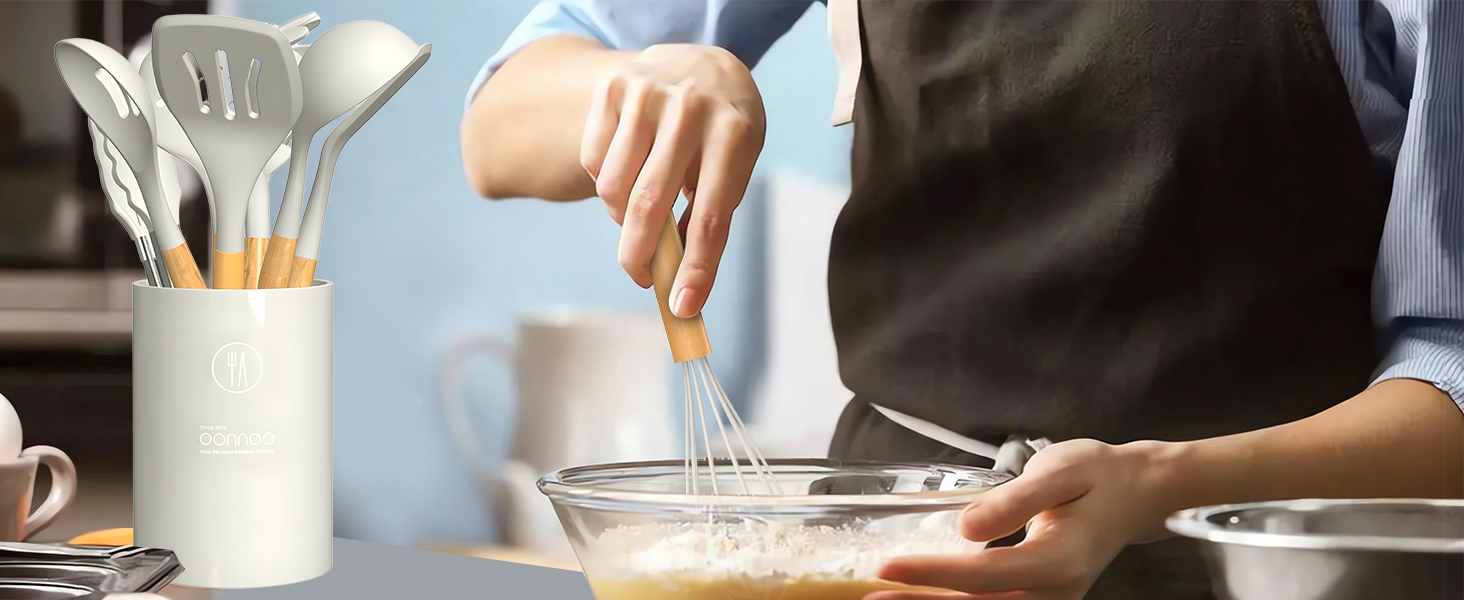 Khaki utensils 