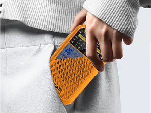 Pocket radio 