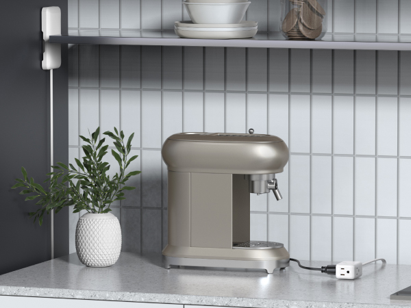 1.5ft surge protector extension cord with outlet cover