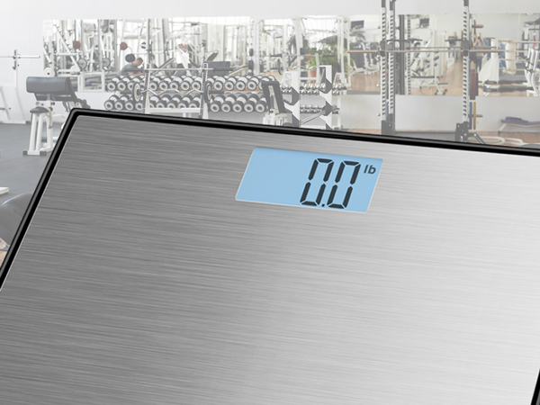 Easily read your results on the scale’s clear, backlit LCD display