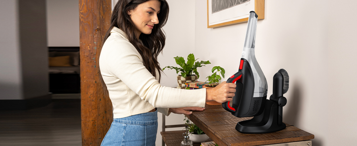 CHARGING STAND WITH BUILT-IN TOOL STORAGE