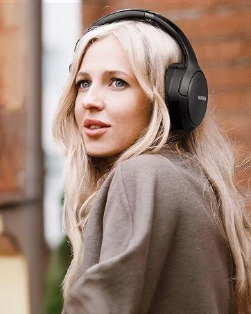 noise cancelling headphones