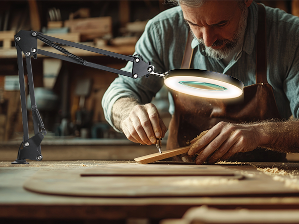 magnifying light for crafts hands free