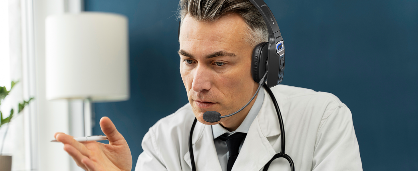 The microphone accurately captures human voices and provides professional guidance.