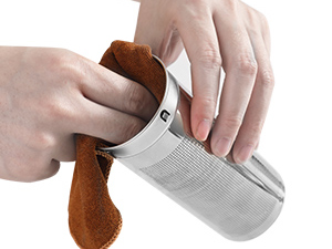 Electric kettle with infuser